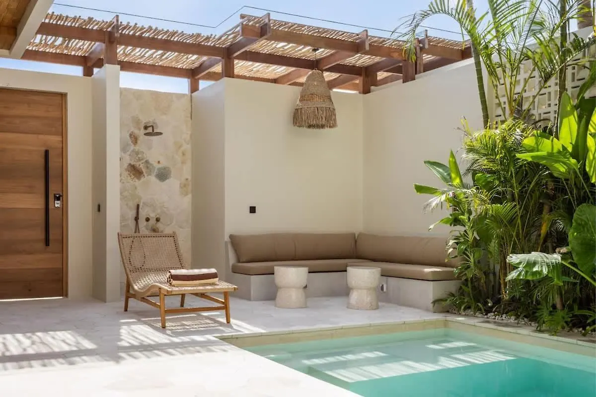 Hood Villas Bingin Premium 3Bdr Villa ペチャトゥ 0*,  インドネシア